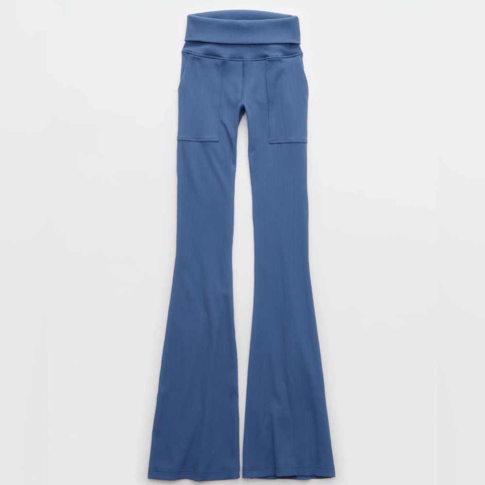 Offline By Arie‎ Foldover Low Rise Flare Pants Size Small Short Color Blue